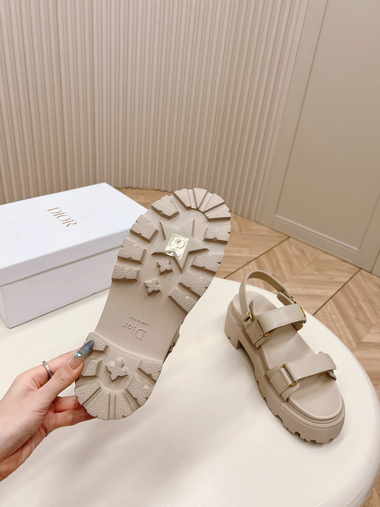 👟👟Ex-factory price 540👟👟 Hot high-heeled series is on the market! New classic upgraded high-heeled bottom model, super good-looking 2024Dior Classic Velcro high-heeled sandals and slippers series, original replica, high version, super durable and versatile, very comfortable on the feet, slimming and taller, whiter, original leather upper, original D hardware buckle, original TPU outsole, heel height is about cm, size: 35-42